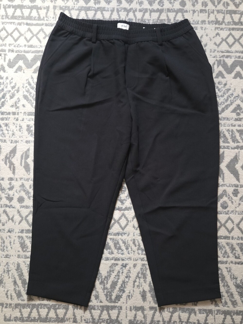 Everyday Black Cropped Elastic-Waist Trousers